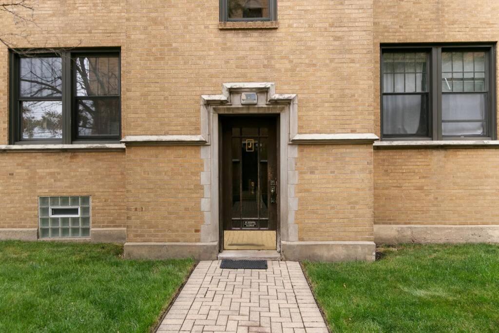 Well-Furnished 1Br Apt In Popular Spot - Belmont J3 شيكاغو المظهر الخارجي الصورة